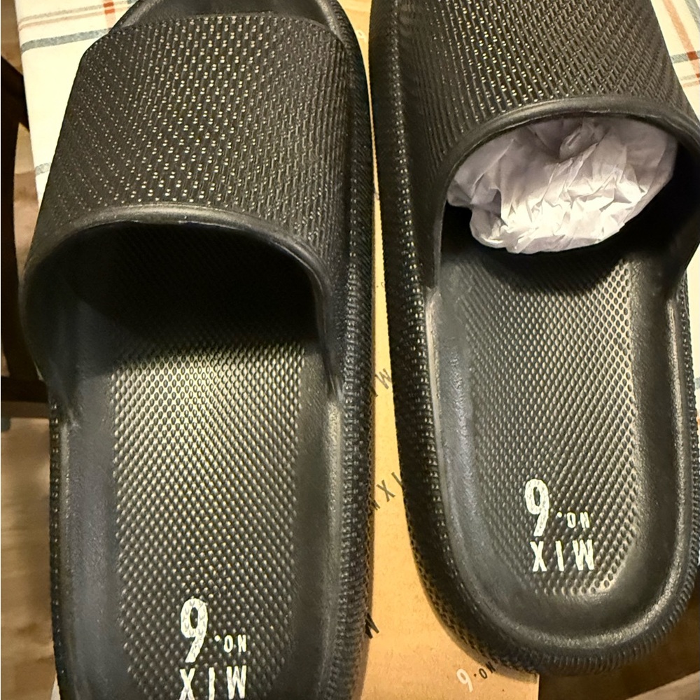 Mix No. 6 Black Textured Slide Sandals for Men - Picture 4 of 4